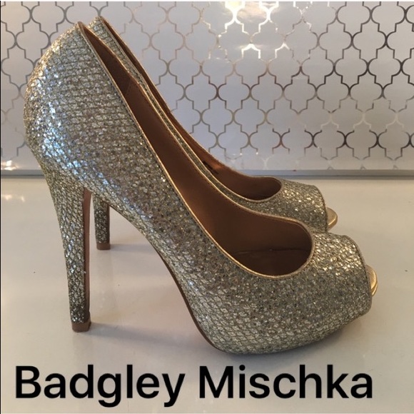 Badgley Mischka Shoes - ❤️BADGLEY MISCHKA GOLD HEELS 💯AUTHENTIC